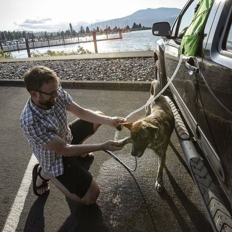 Kurgo® Go Shower Prenosná sprcha pre psov