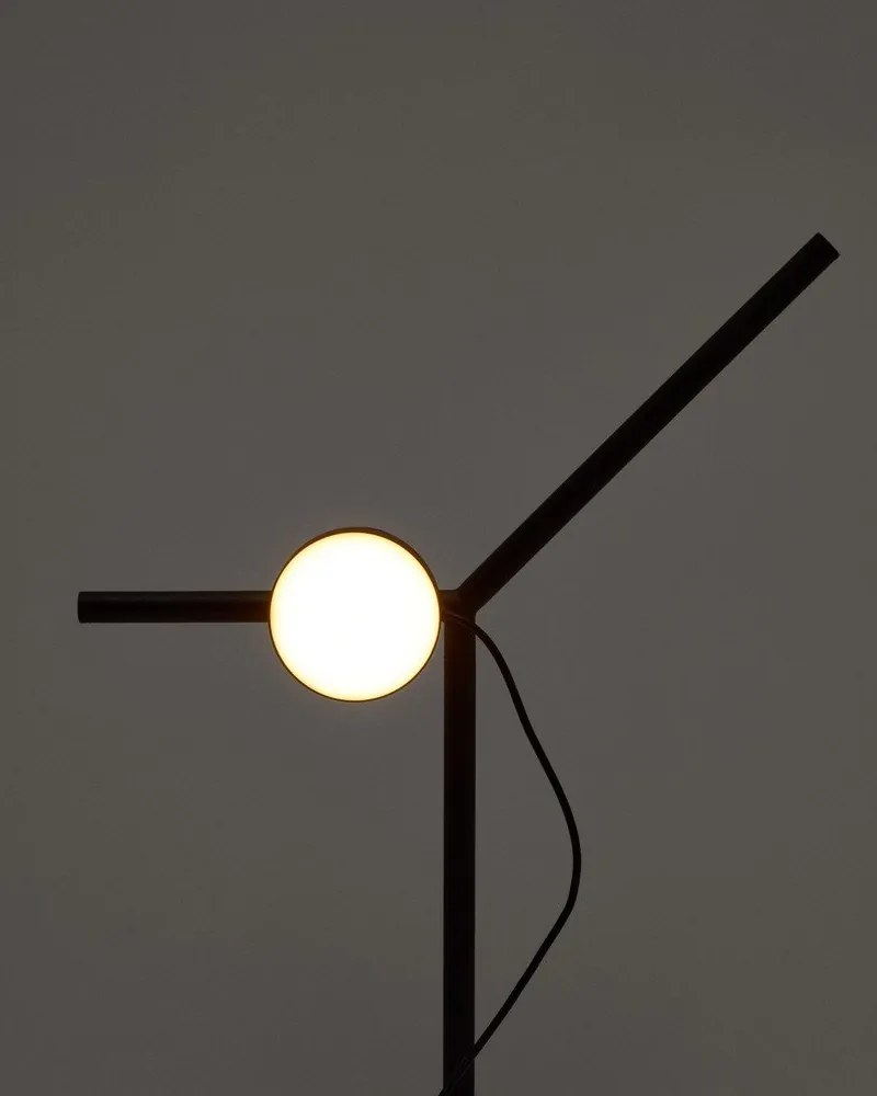 Čierna kovová LED stmievateľná stolová lampa (výška 61,5 cm) Orey – Kave Home