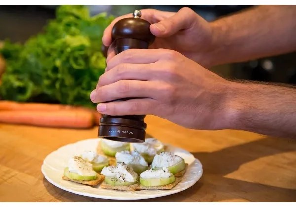 Cole&Mason - Mlynček na korenie CAPSTAN FOREST buk 16,5 cm