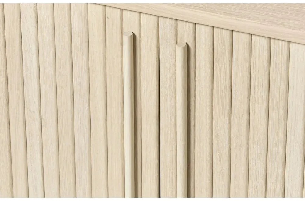 Komoda v dekore duba s posuvnými dverami v prírodnej farbe 140x76x45 cm Meta – Unique Furniture