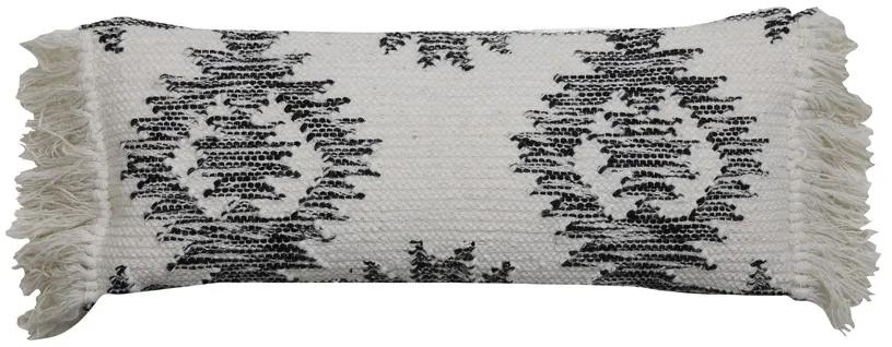 Bielo-čierny vankúš RIMAGE s ornamentmi a strapcami - 70 * 30 cm