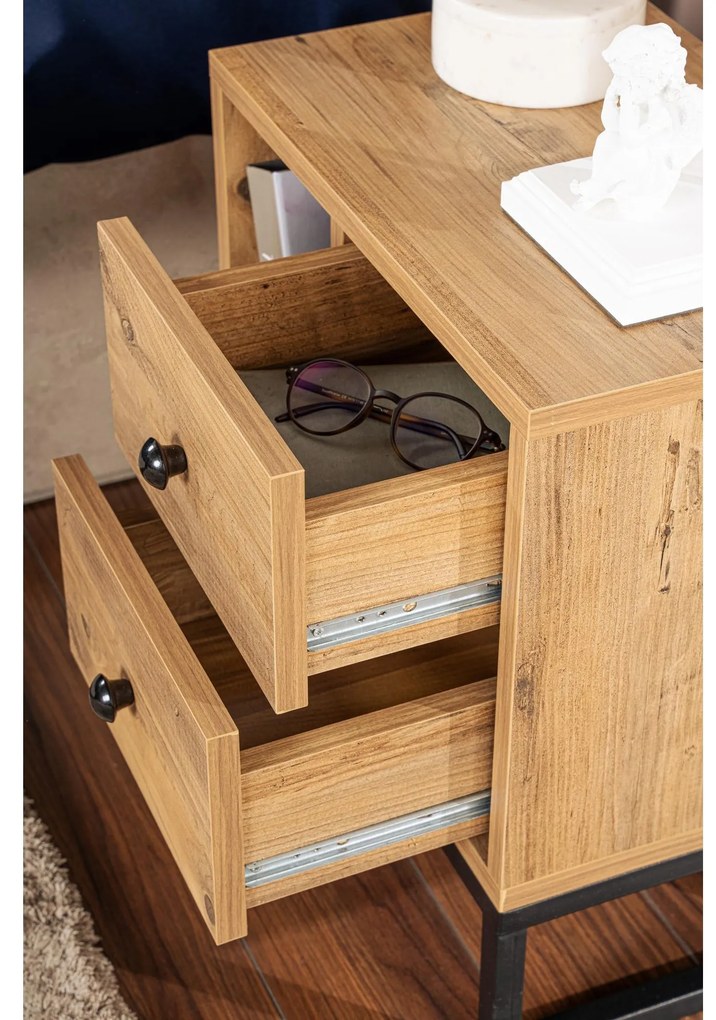 Nočný stolík Glimarolla (borovica atlantická + čierna). Akcia -29%. Vlastná spoľahlivá doprava až k Vám domov. 1106610