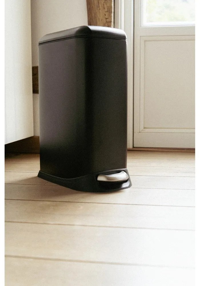 Matne čierny pedálový oceľový odpadkový kôš 20 l Design – Wenko
