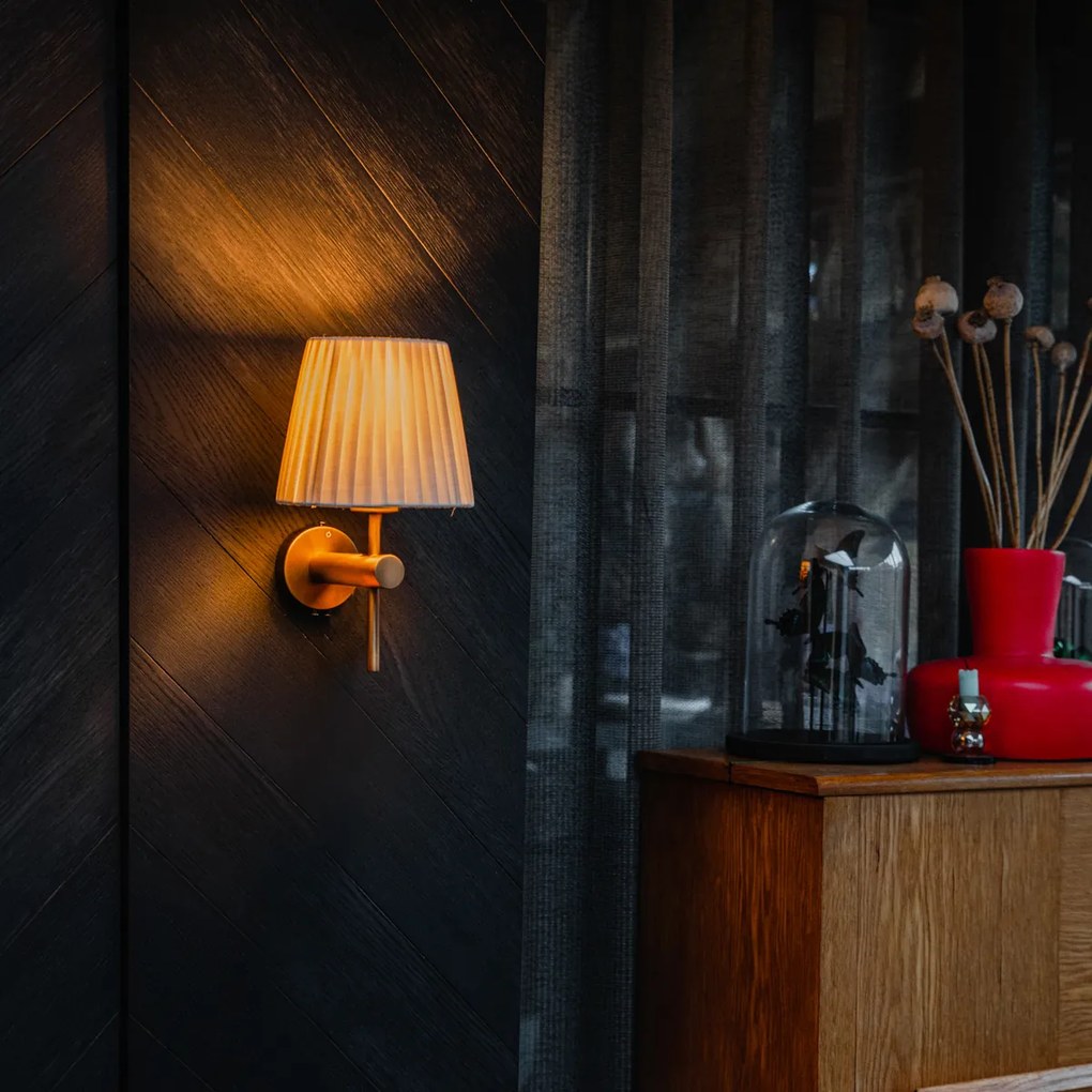 Inteligentné nástenné svietidlo bronzové s bielym tienidlom vrátane WiFi A60 - Pluk