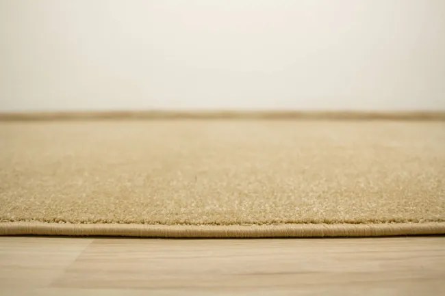 Metrážny koberec FOREST 50 medový