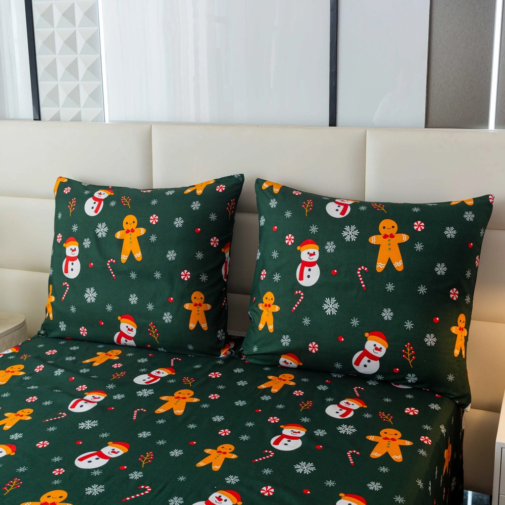 Obliečky z mikrovlákna SNOWMAN AND GINGERBREAD zelené Rozmer obliečky: 2 ks 70 x 90 cm | 200 x 220 cm