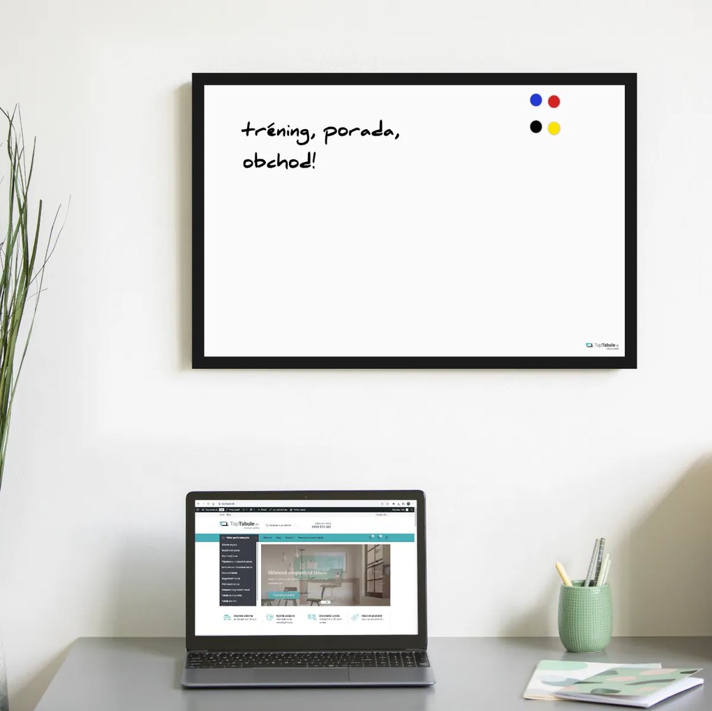 Toptabule.sk  Biela magnetická tabuľa v čiernom drevenom ráme 60x40 cm