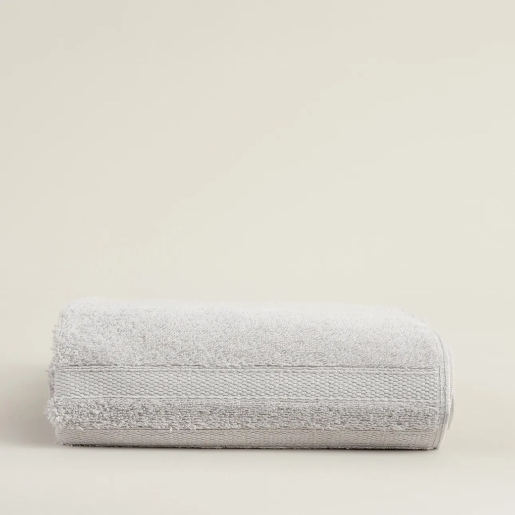 Uterák Essence 50x90 cm light grey