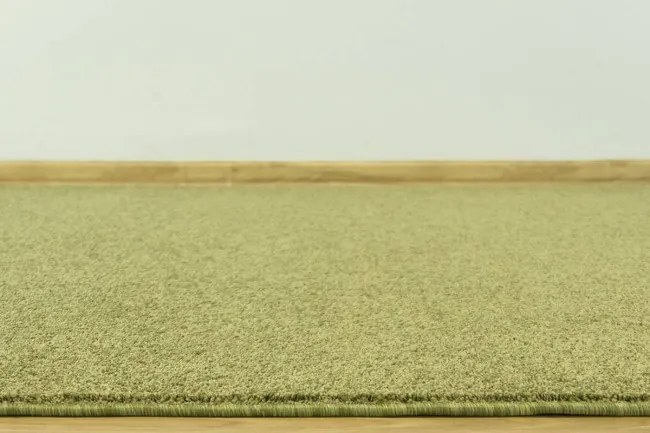 Metrážny koberec Monte-Bianco 46 olivovo zelený