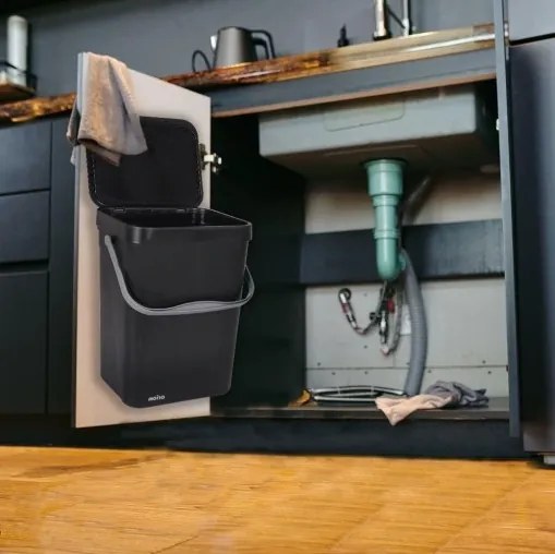Závěsný odpadkový koš na dvířka, s víkem 10l - černý