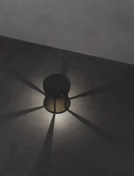Vonkajšia lampa Aigo 18