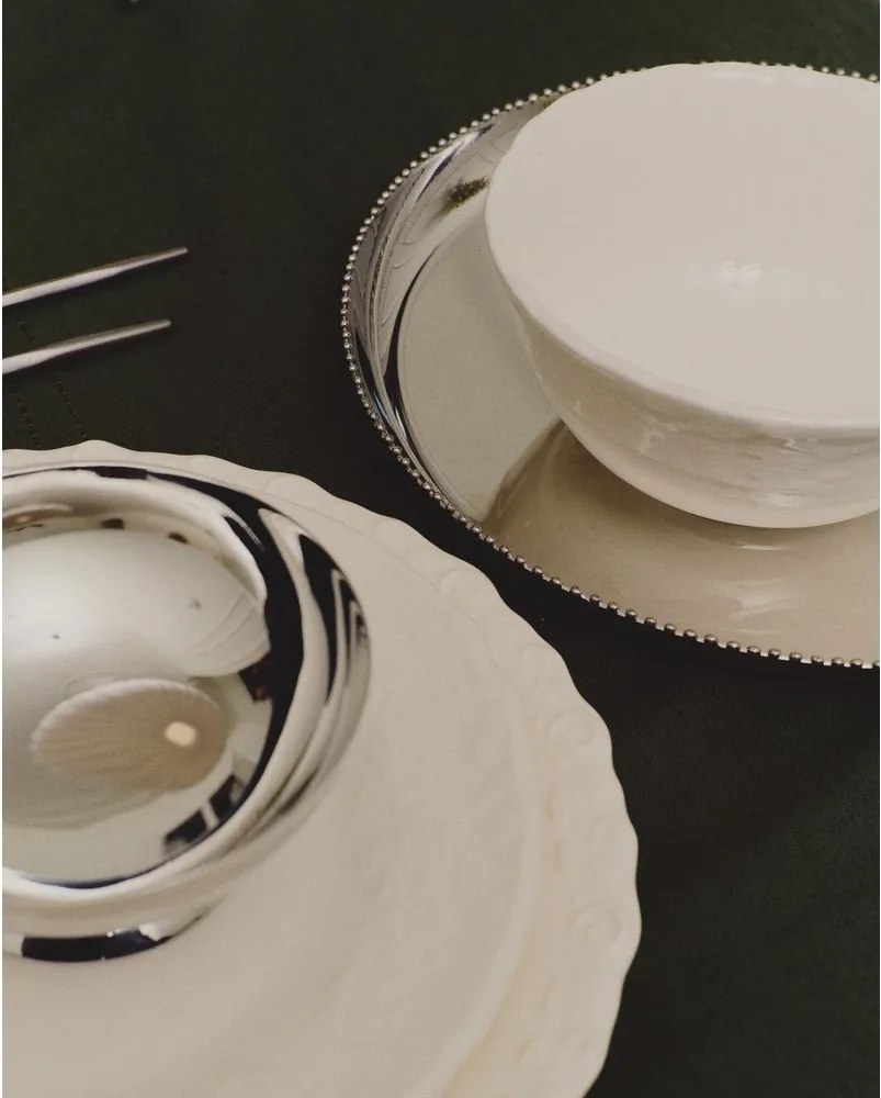 Servírovacia tácka z nehrdzavejúcej ocele ø 35,5 cm Nirela – Kave Home