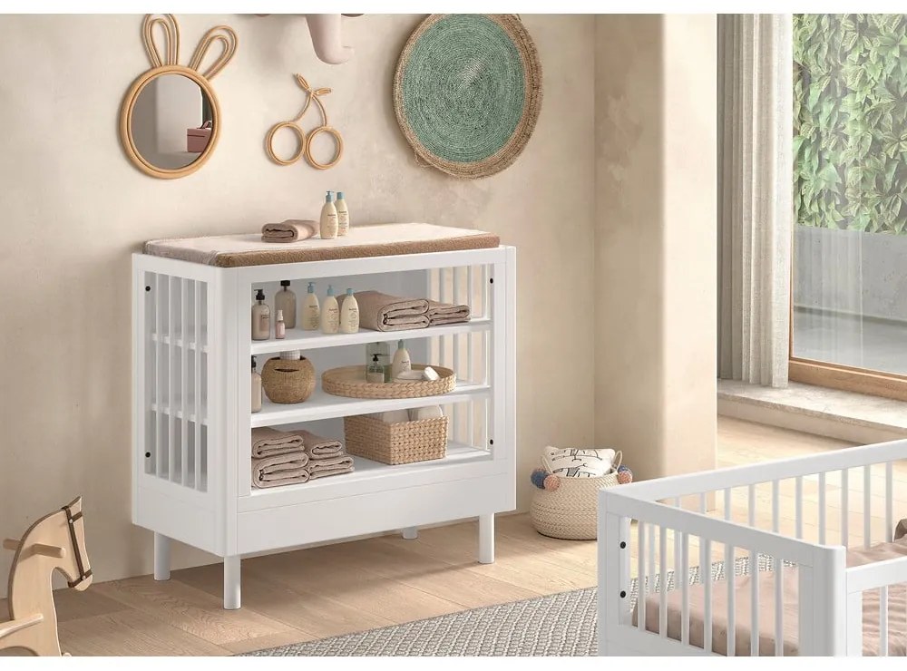 Biela detská komoda z bukového dreva s prebaľovacím pultom 100x95x55 cm Forrest – Vipack