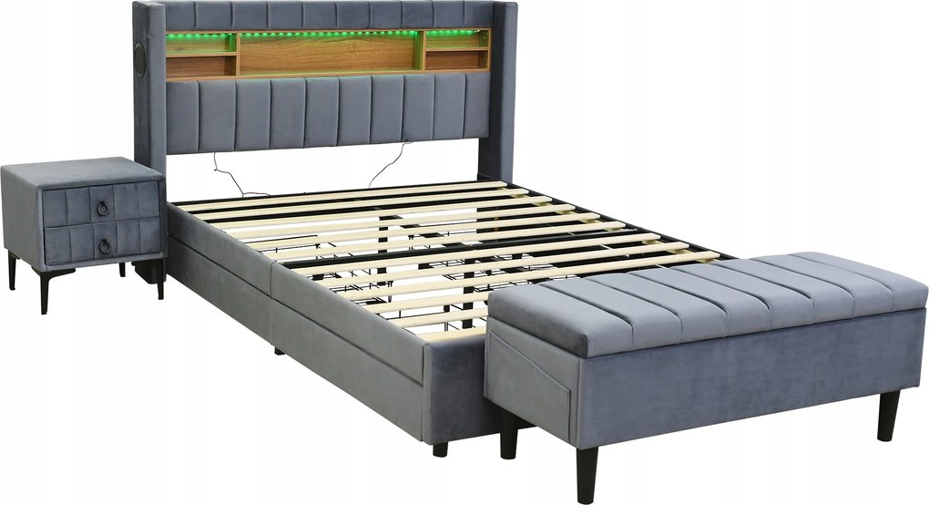 Čalúnená posteľ 140x200 cm Led Usb zamat 1x nočný stolík stolička