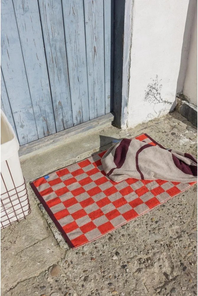 Oranžová/béžová kúpeľňová predložka do sprchy z bio bavlny 50x80 cm Retro – Mette Ditmer Denmark