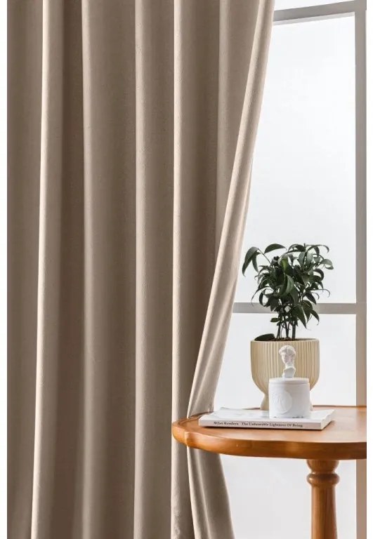 Svetlohnedý zatemňovací záves VELVET 140x250 cm Zavesenie: Riasiaca páska