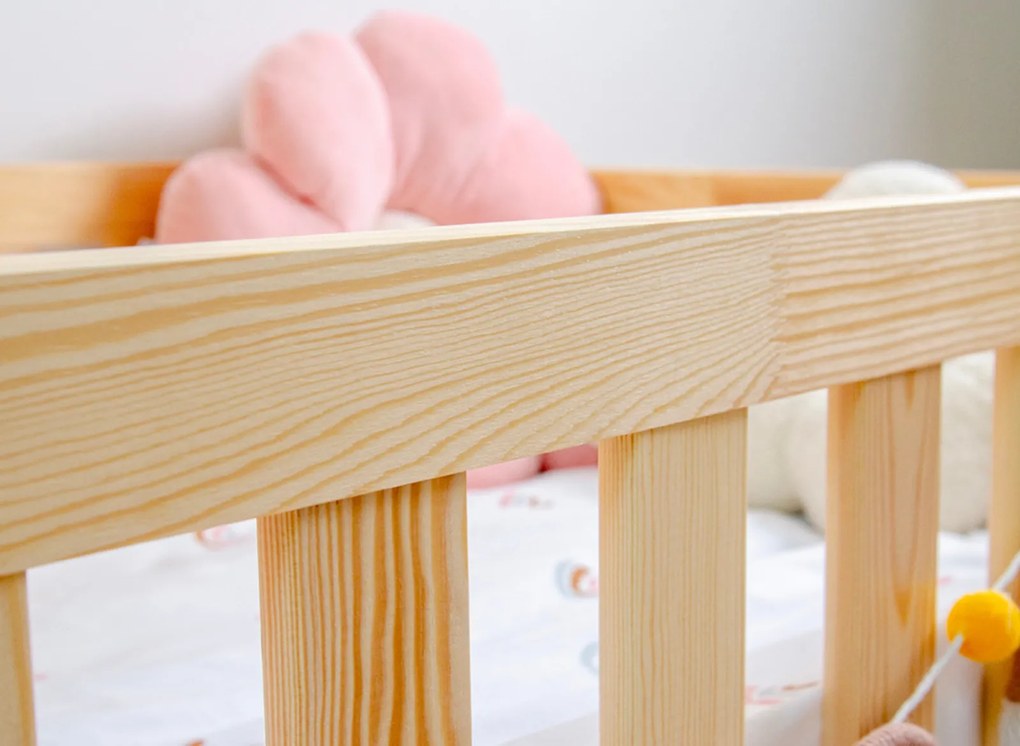 Detská Montessori posteľ z masívu borovice VILEM - 200x90 cm - PRÍRODNÁ BOROVICA