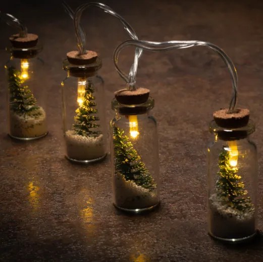 Sada Vianočná dekorácia 8 LED, poháre so stromčekmi 2 reťaze