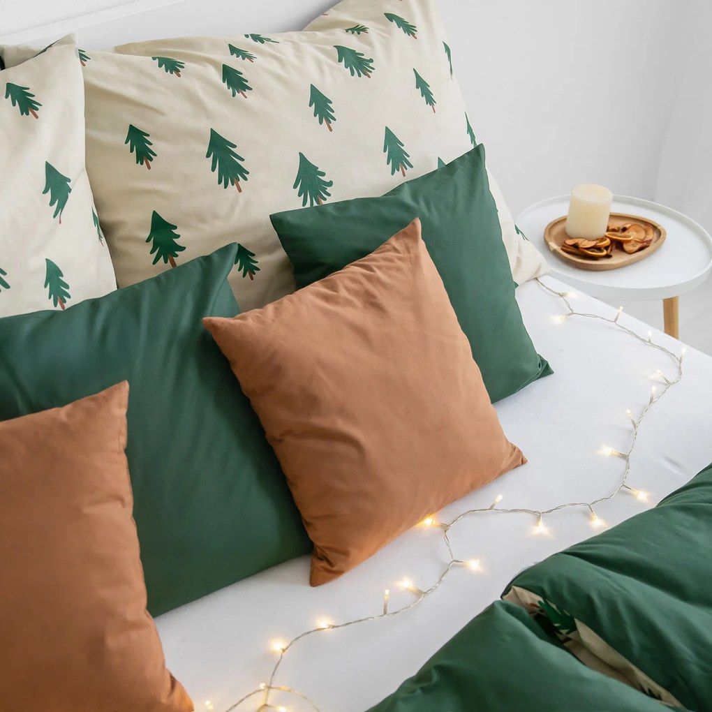 Goldea bavlnené posteľné obliečky duo - stromčeky na režnom s tmavo zelenou 240 x 220 a 2ks 70 x 90 cm