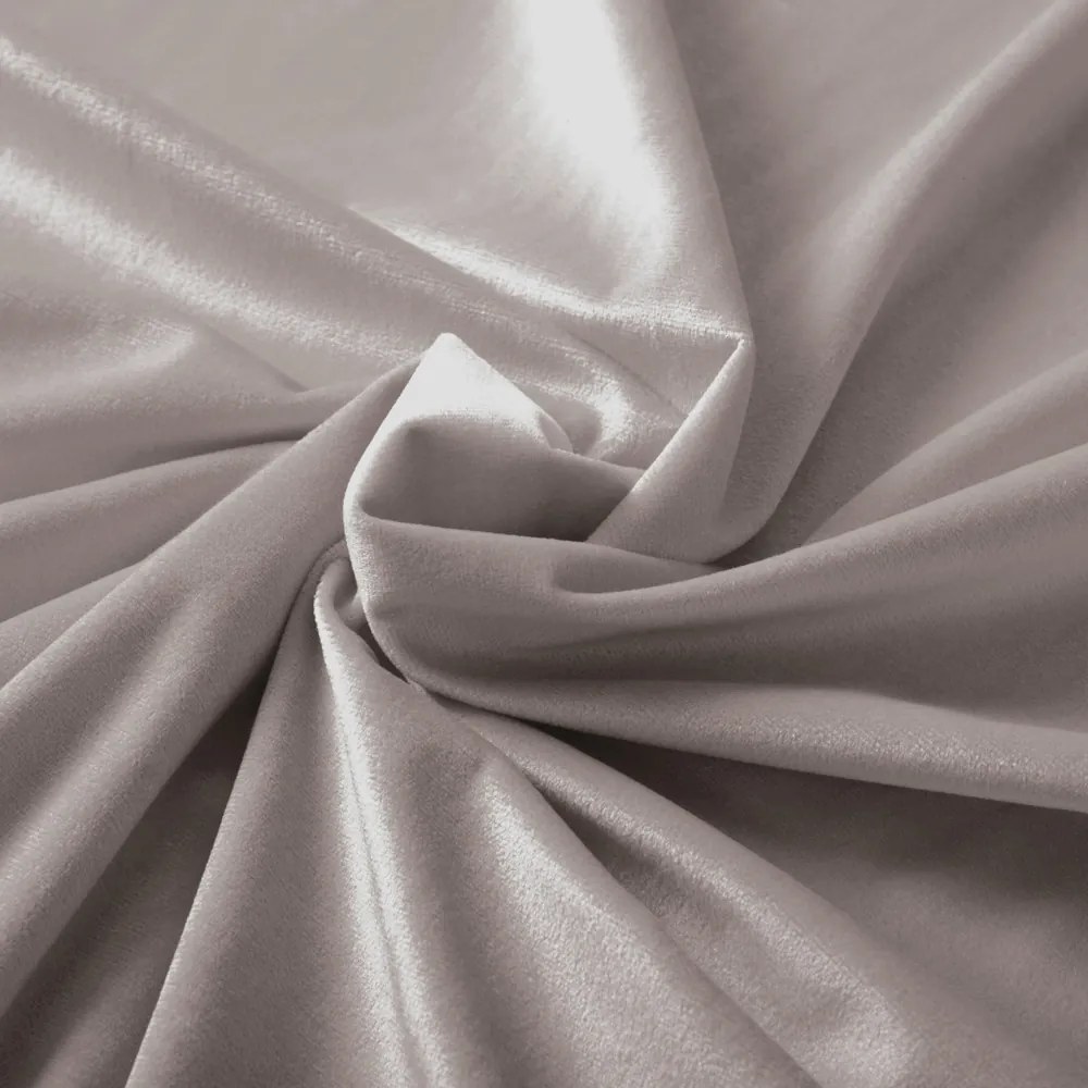 Biante Veľký zamatový štvorcový obrus Velvet Prémium SVP-015 Latte 240x240 cm