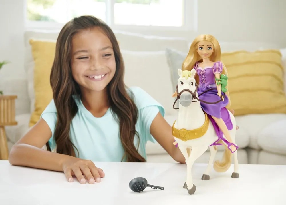Mattel Disney Princezná Locika a bábika Maximus