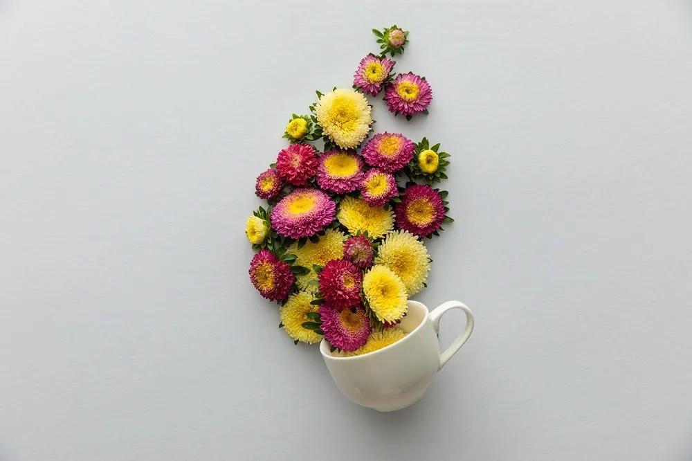 Samolepiaca fototapeta šálka plná kvetov - 150x100