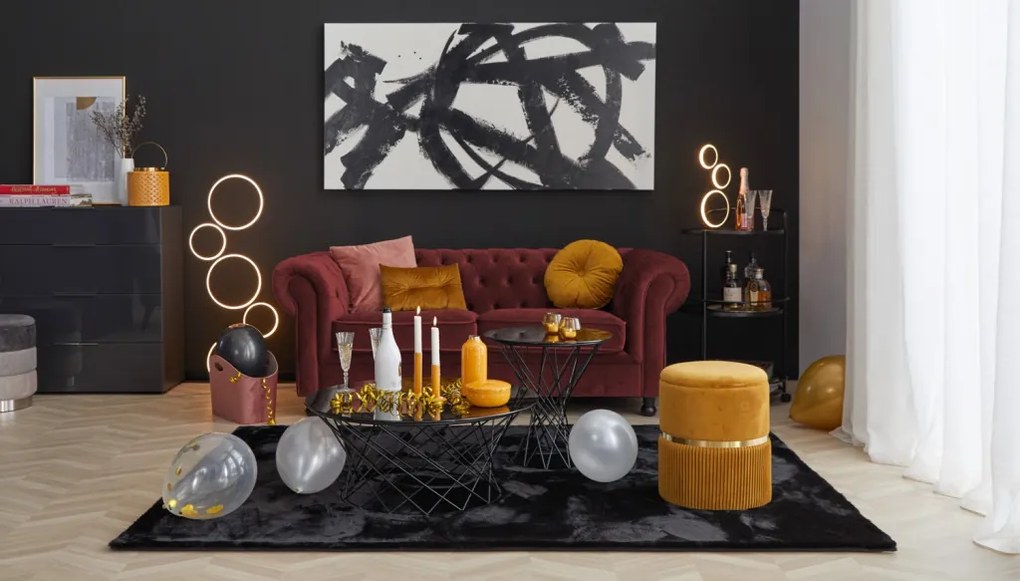 Pohovka Chesterfield, červená látka