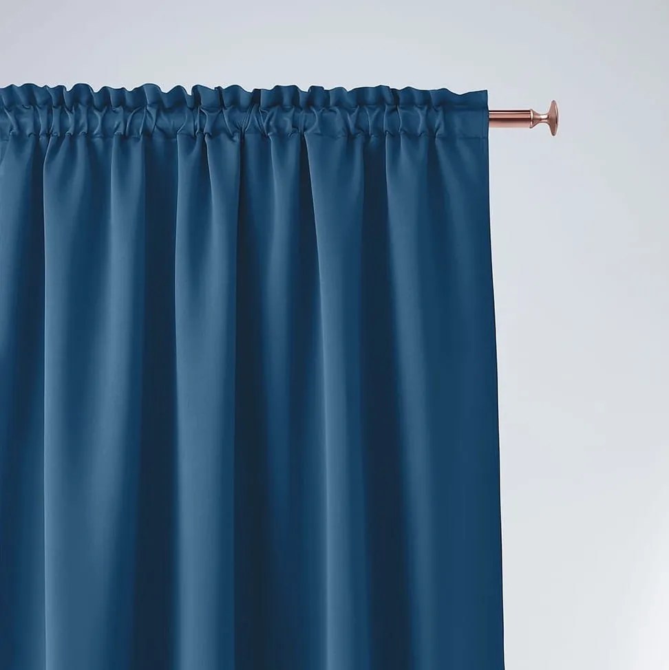 Tmovo modrý záves Aura so zavesením na riasiacu pásku 140 x 300 cm