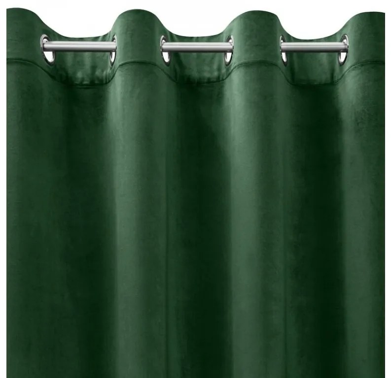 DECOREUM  Jednofarebný zamatový záves 140 cm x 250 cm zelená 100 % polyester 121018
