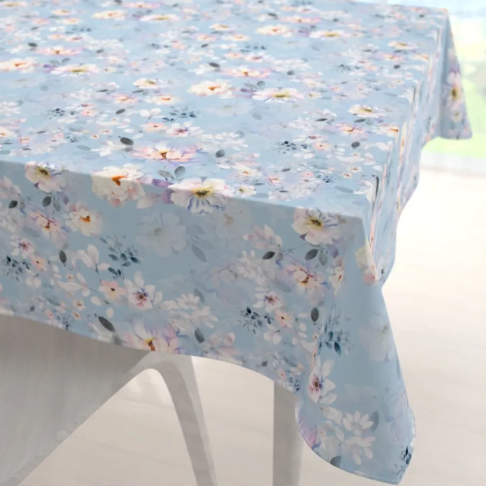 Biante Zamatový štvorcový obrus Tamara TMR-044 Jarné kvety na nebesky modrom 130x130 cm