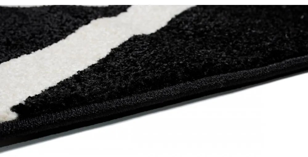 Kusový koberec Trina čierny 160x220cm