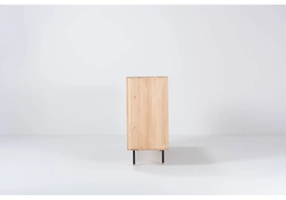 Nízka komoda z dubového dreva v čierno-prírodnej farbe 176x100 cm Fina - Gazzda