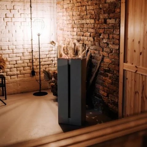 Biokrb na terasu čierny Romeo so sklom