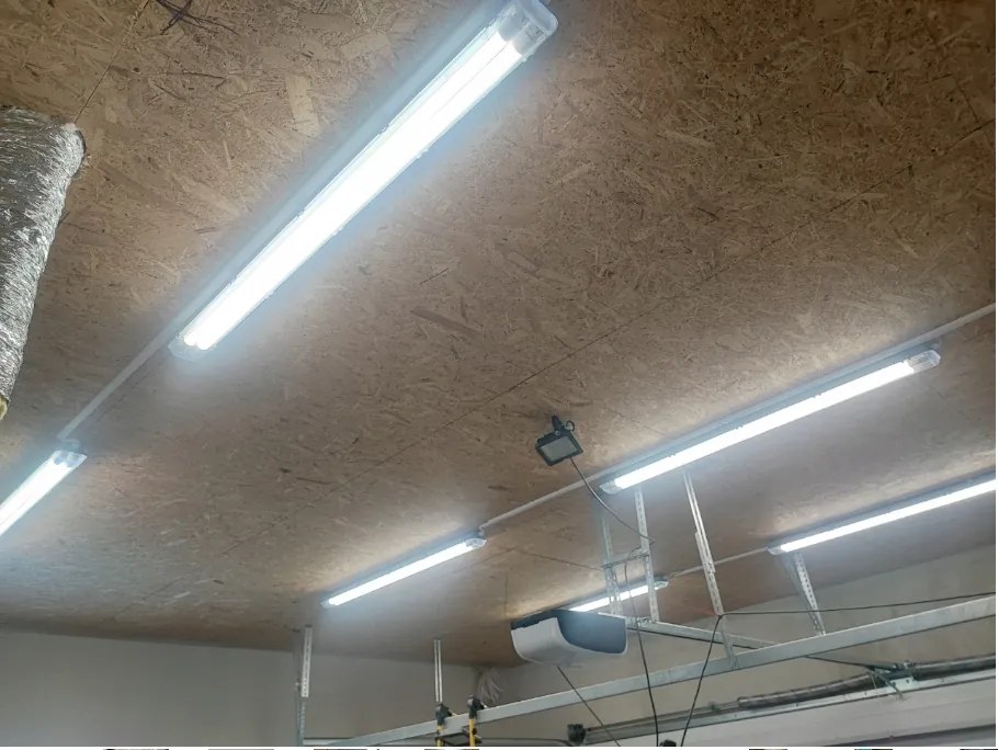SADA 6 hermetických LED svietidiel 120 cm do dielne pre žiarivky