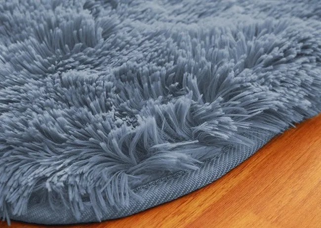 Protišmykový koberec SHAGGY svetlosivý