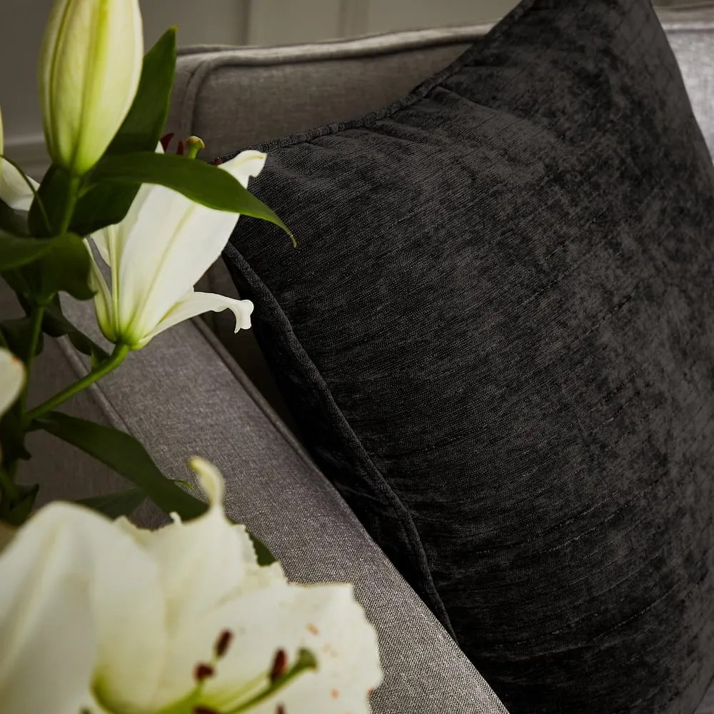 Dekoračný vankúš zo ženilky 55x55 cm Selene Luxury Chenille – Hyperion