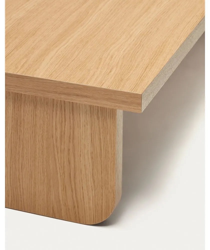 Konferenčný stolík v dekore duba v prírodnej farbe 75x140 cm Oaq – Kave Home