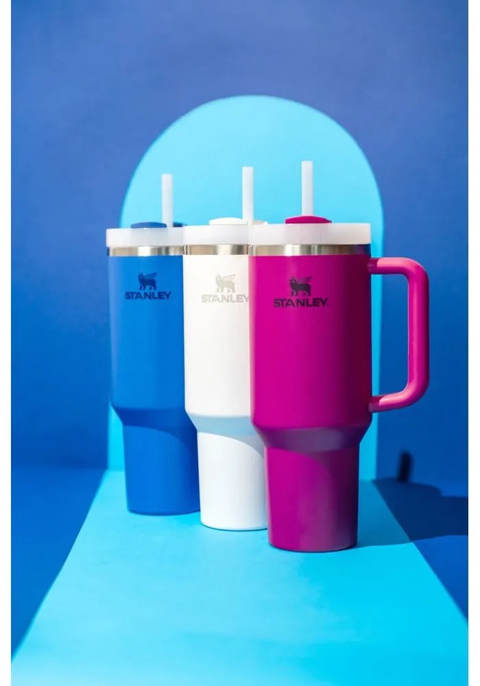 Biela termoska so slamkou z nehrdzavejúcej ocele 1,18 l Quencher H2.0 FlowState Tumbler Frost – Stanley