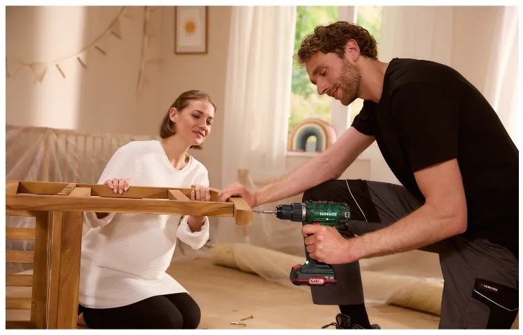 Parkside®  Aku vŕtací skrutkovač Pabs 20-Li I9 + Akumulátor 20 V/2 Ah PAP 20 B1 + Nabíjačka na akumulátor 20 V/2,4 A PLG 20 C1  (800011168)