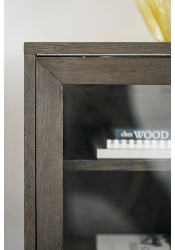 Hnedá vitrína v dekore duba s posuvnými dverami 170x75 cm Hazelton – Rowico