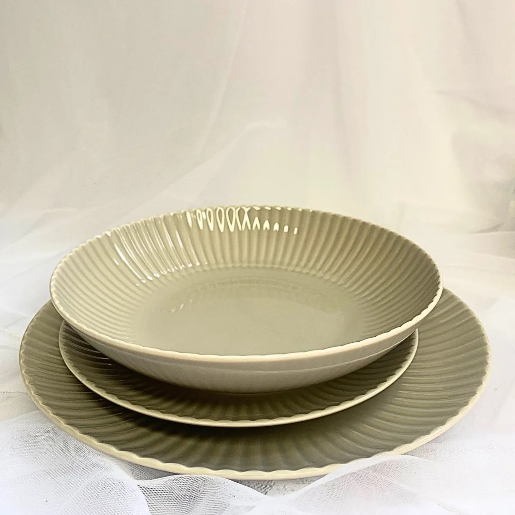 LUBIANA Daisy beige tanierová súprava, 18 ks