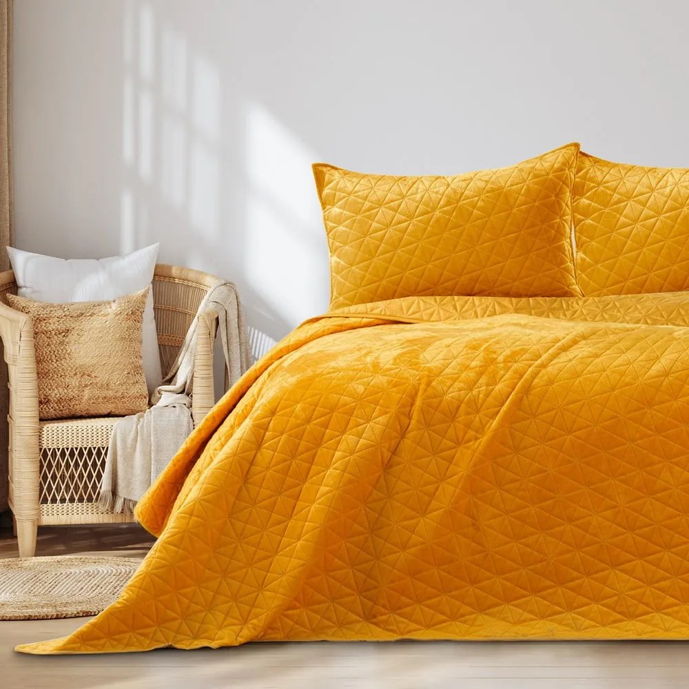 Žltý zamatový prešívaný pléd 170x210 cm Laila – AmeliaHome