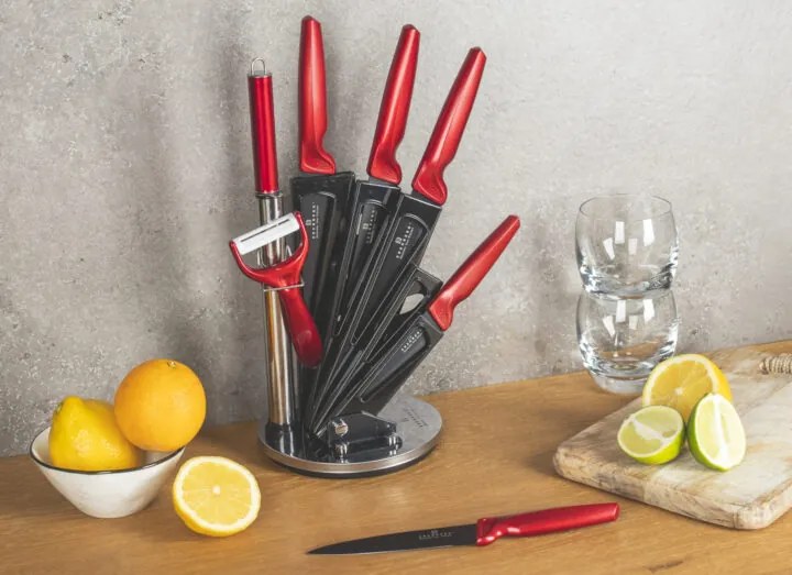 WELLHOX 8 dielna sada nožov v otočnom stojane v červeno čiernej farbe