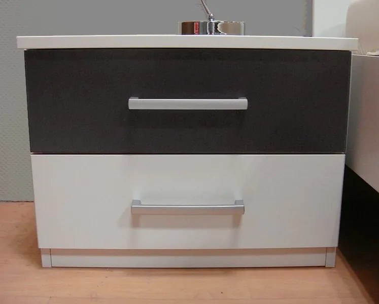 Posteľ s nočnými stolíkmi Burano 180x200 cm, biela / sivá