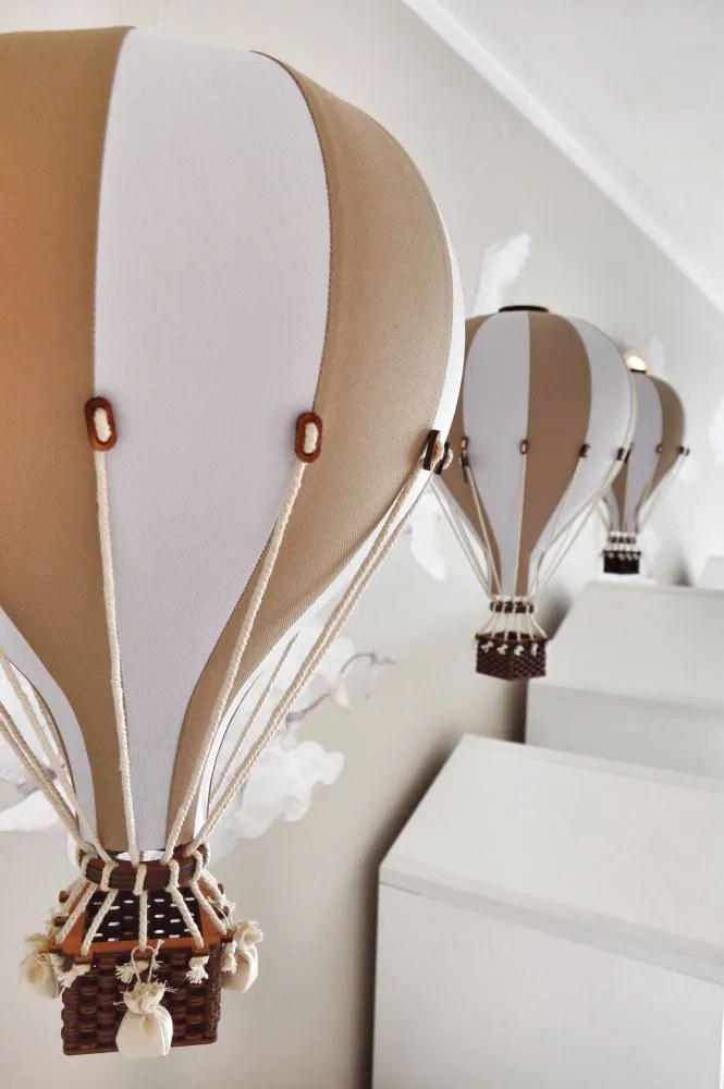 Dekoračný lietajúci balón béžová/biela – dekorácia do detskej izby S-28cm x 16cm