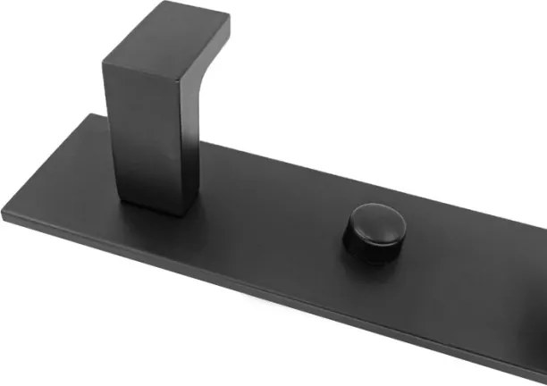 Nástenný vešiak s piatimi háčikmi čierny