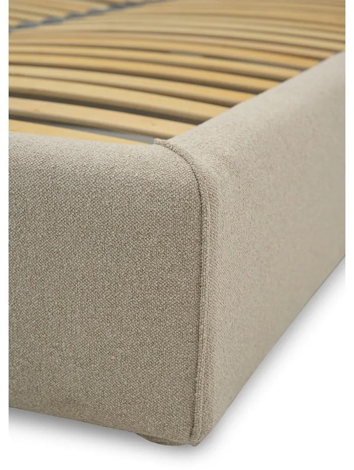 Béžová čalúnená dvojlôžková posteľ s úložným priestorom s roštom 140x190 cm Sea – Scandic