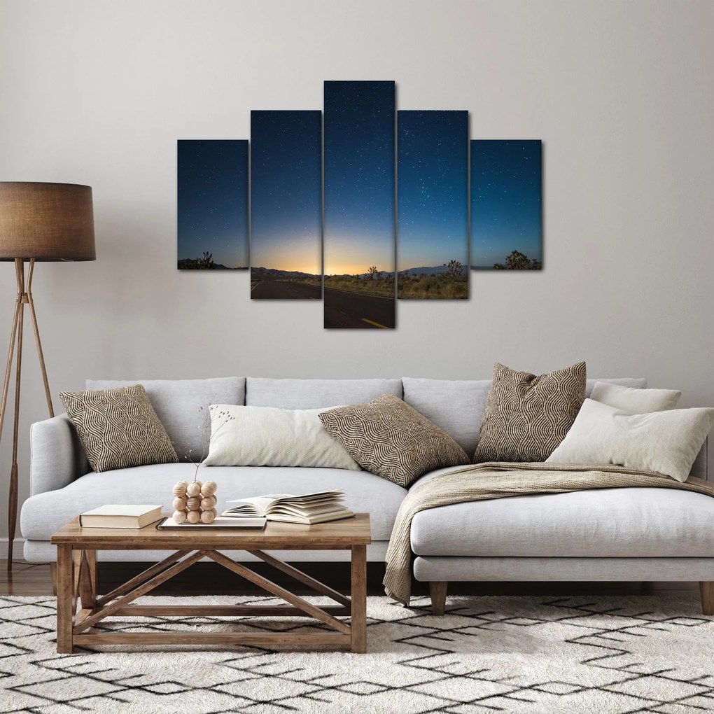 Obraz - Nočné nebo nad cestou (150x105 cm)