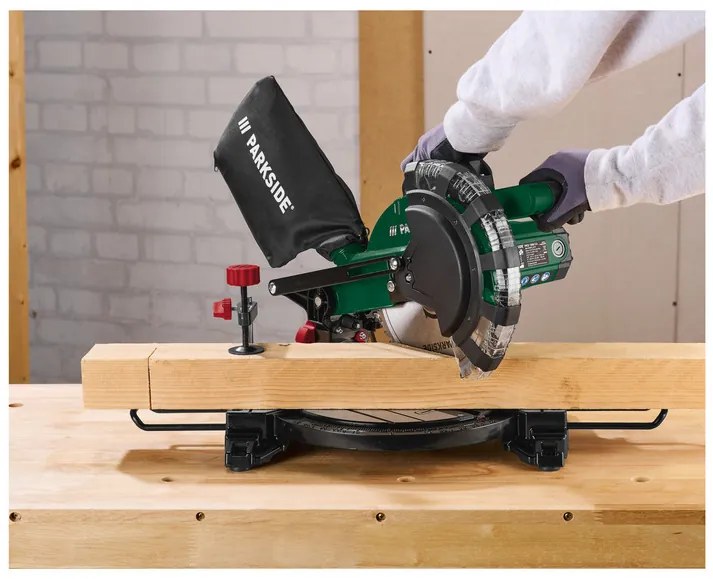 Parkside® Skracovacia a pokosová píla PKS 1500 C4 (100376516)
