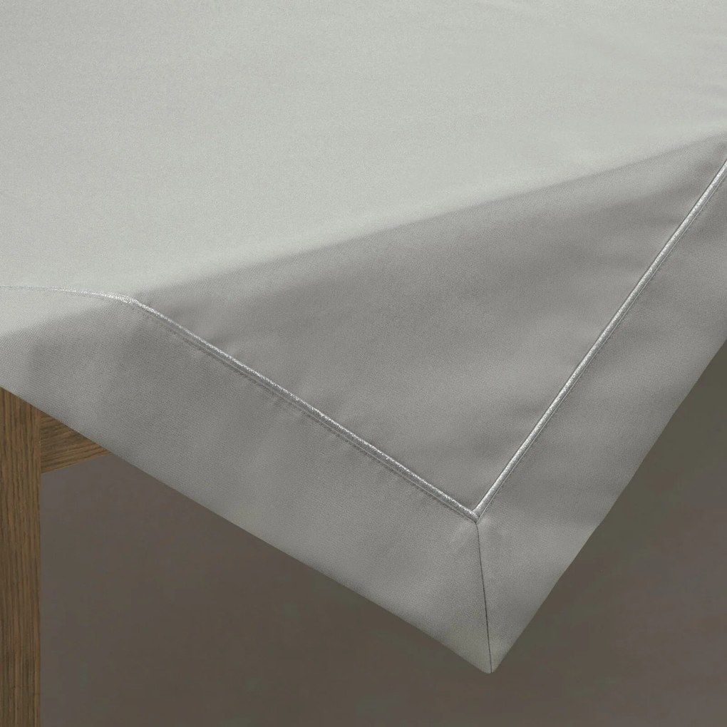 OBRUS KARIN 85X85 CM STRIEBORNÝ